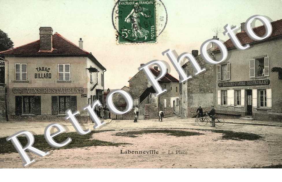 Labonneville - La place