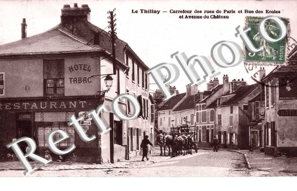 carrefour des rues de Paris et rue des Ecoles et avenue du Chateau