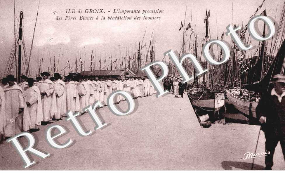 l'importante procession des Peres Blancs a la benediction des thoniers