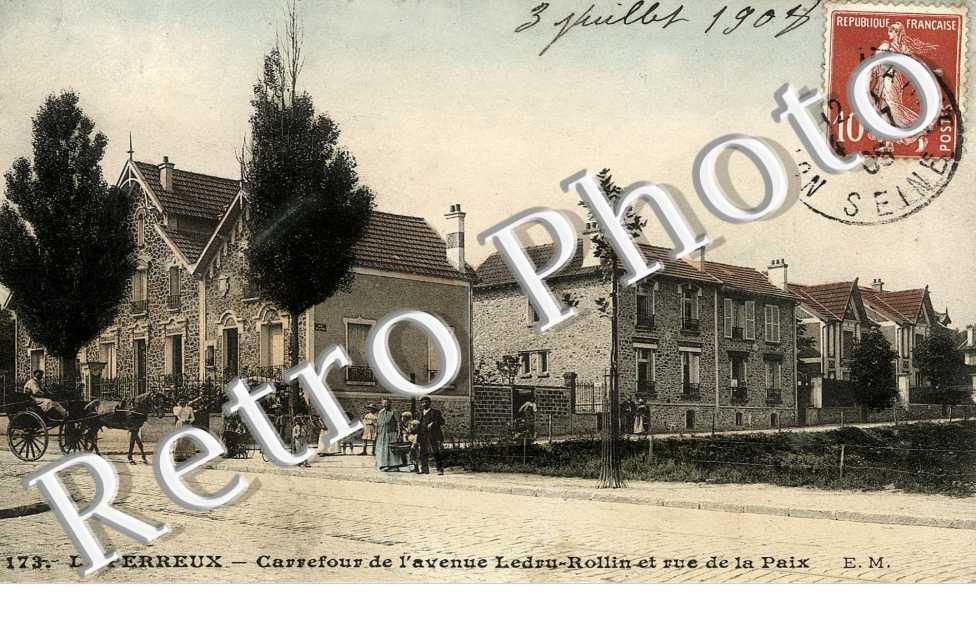 Carrefour de l'avenue Ledru-Rollin et rue de la paix