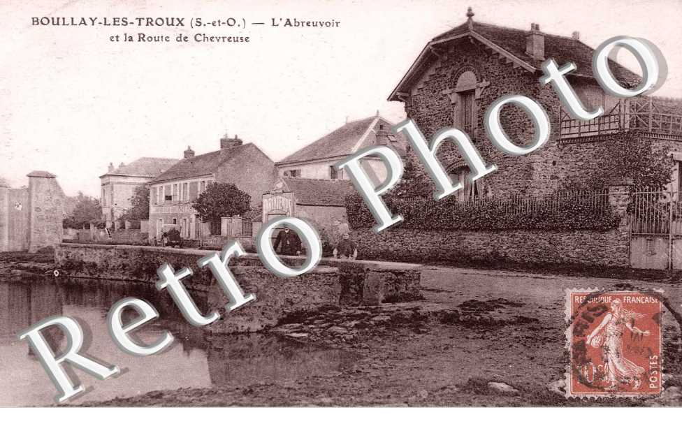 L'abreuvoir et la route de Chevreuse