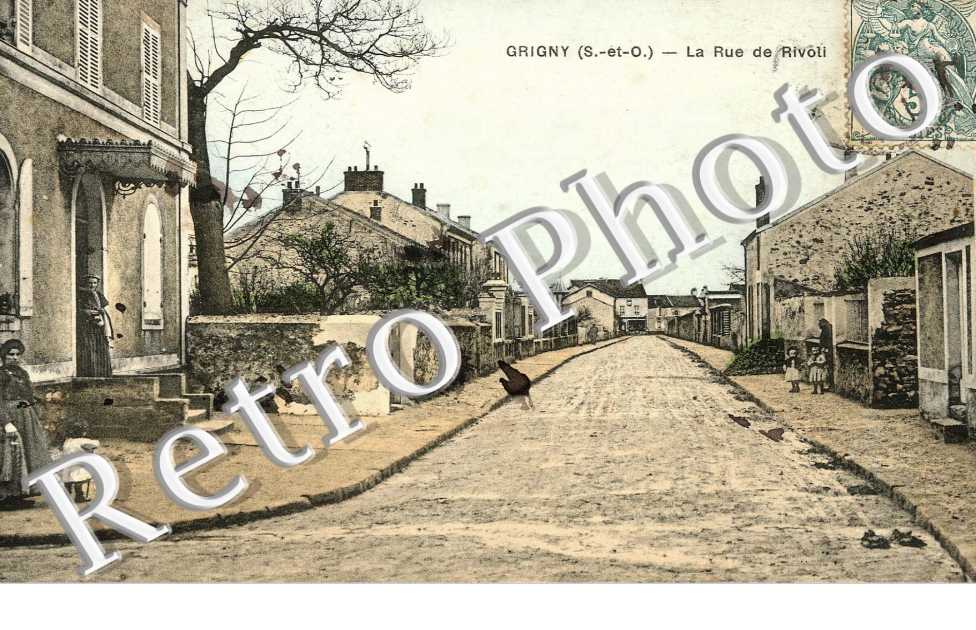 LA RUE DE RIVOLI