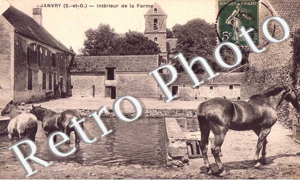 INTERIEUR DE LA FERME