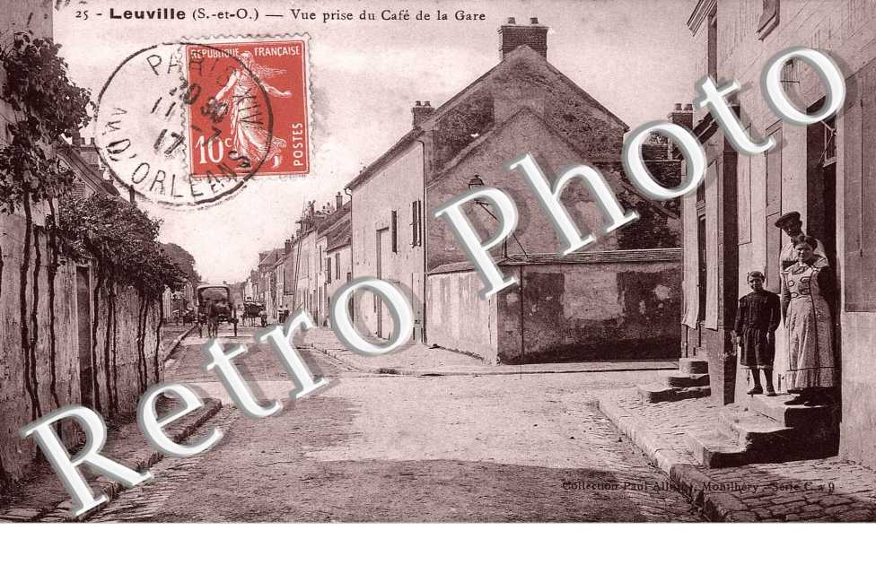 vue prise du Café de la Gare