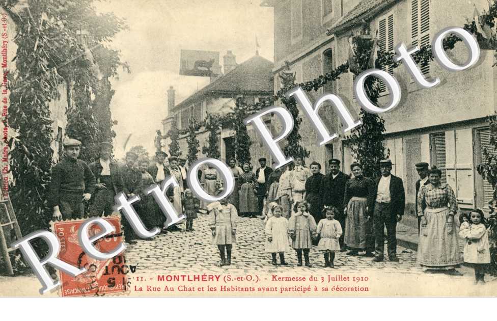 La rue au chat et les habitants ayant participé à sa décoration - kermesse 3 juillet 1910