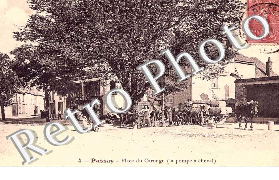 Place du Carouge (la pompe a cheval)