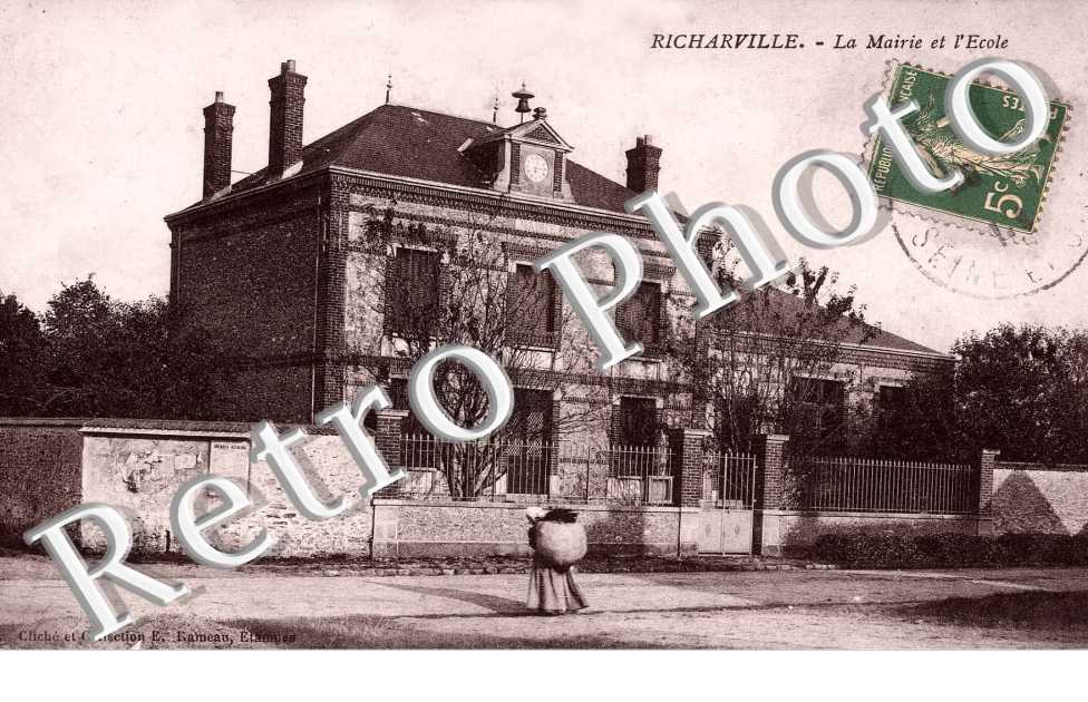 LA MAIRIE ET L'ECOLE