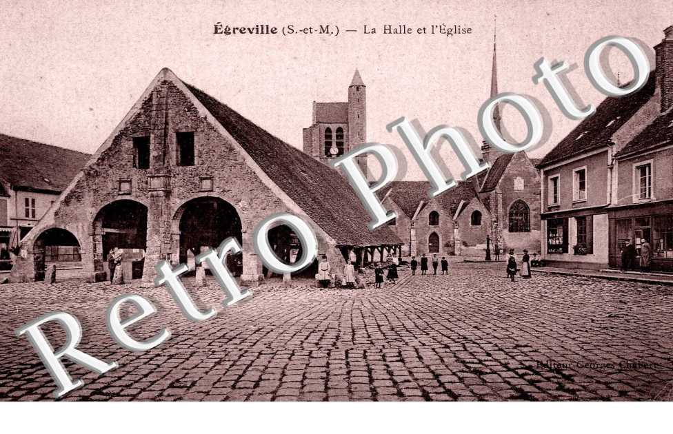 La halle et l'eglise  