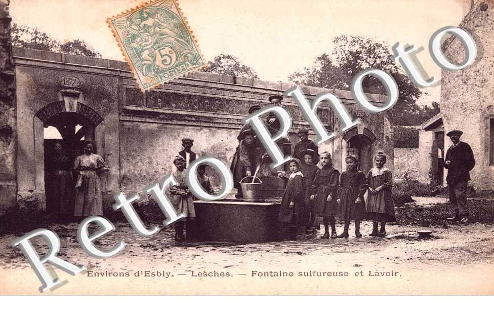 fontaine sulfureuse et lavoir
