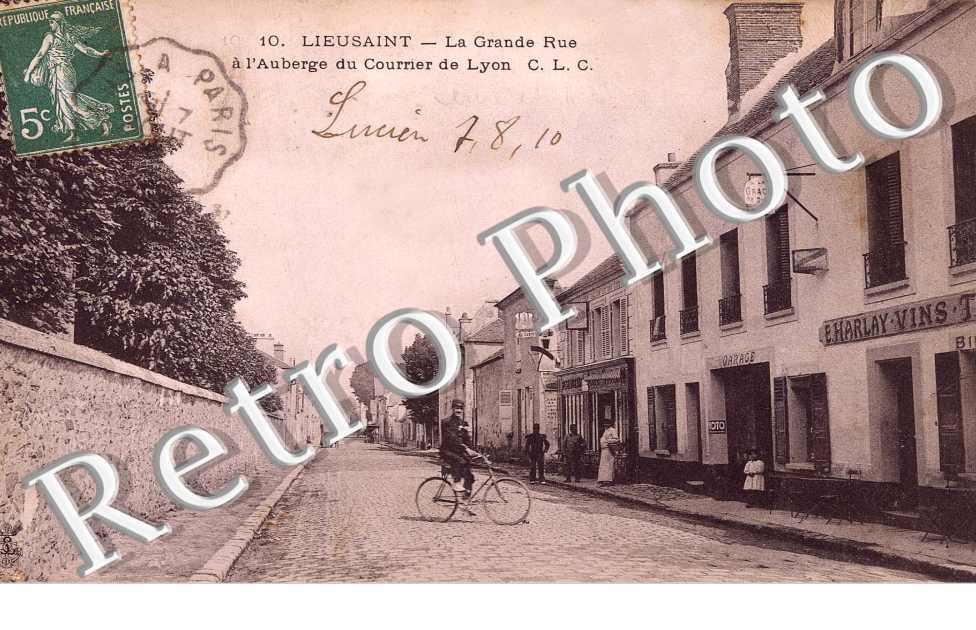 la Grande Rue a l'auberge du courrier de Lyon