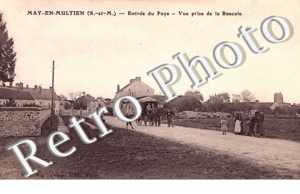 Entree du pays - vue prise de la bascule