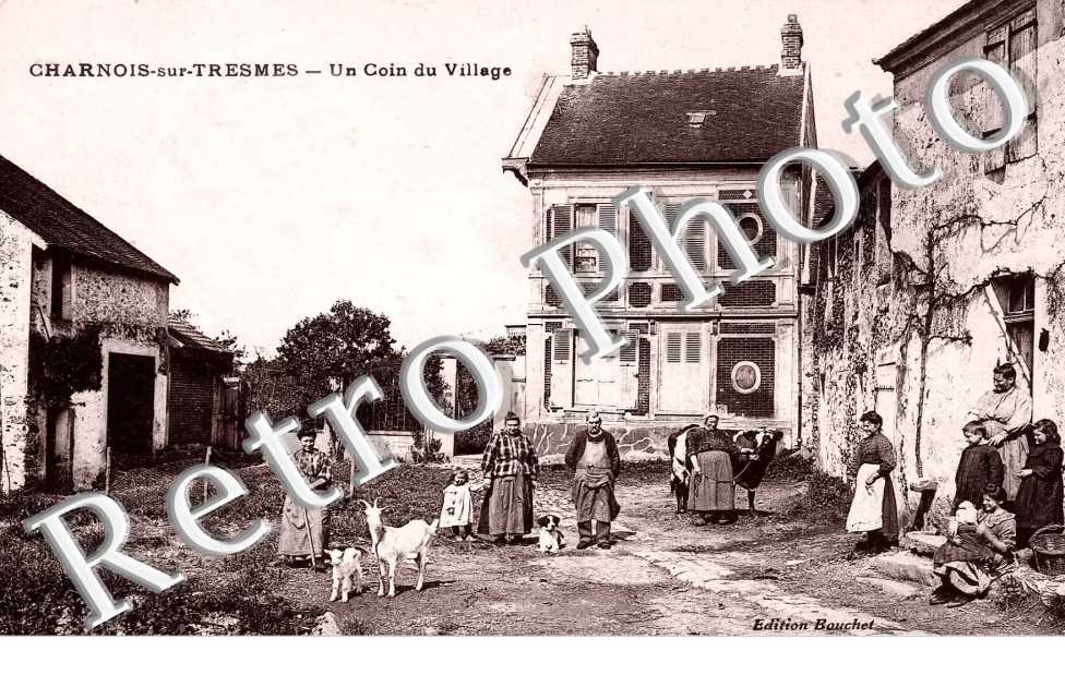 CHARNOIS SUR TRESMES - un coin du village