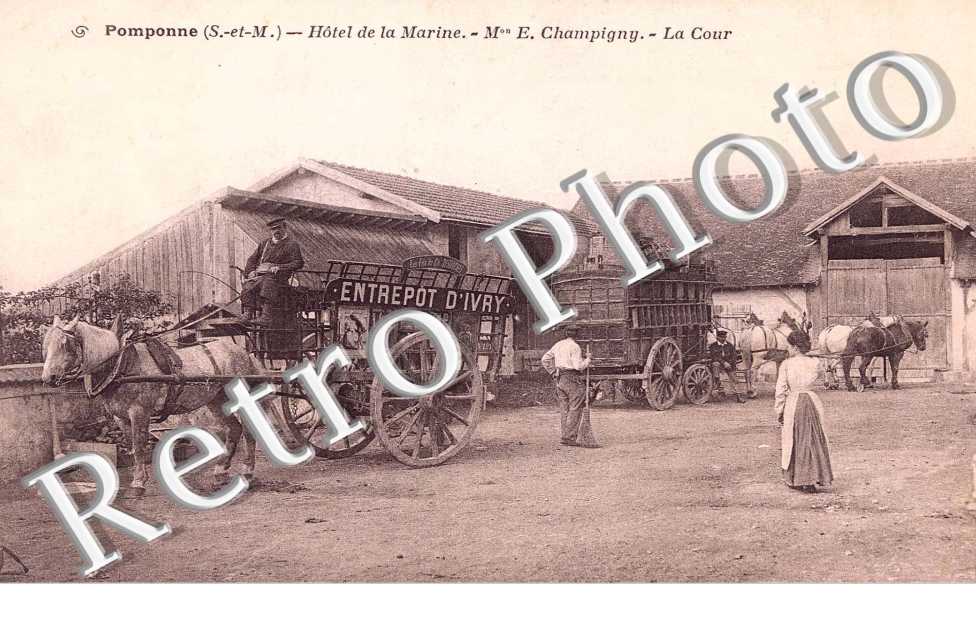 Hotel de la Marine  - Mon E. Champigny - La cour - attelage de cheval