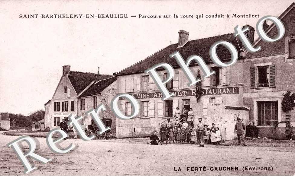 Saint-Barthelemy en Beaulieu -   Parcours sur la route qui conduit a Montolivet