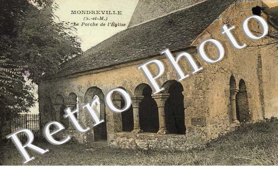 le porche de l'eglise