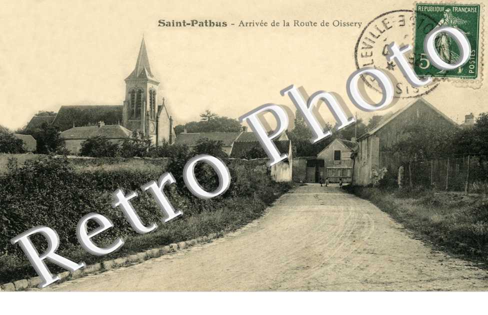 Arrivee de la route de Oissery