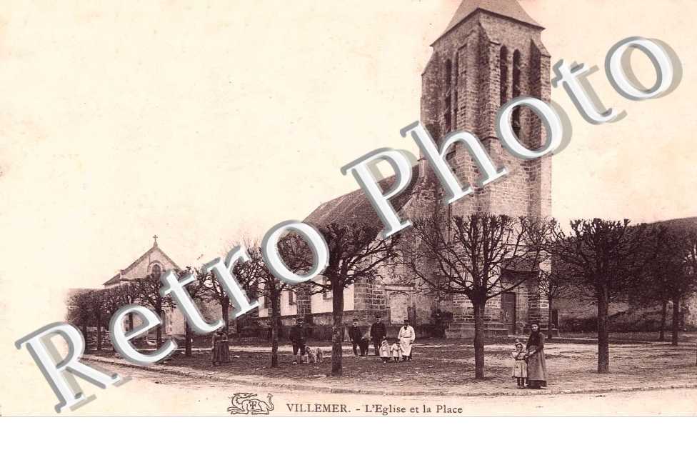 L'eglise et la place