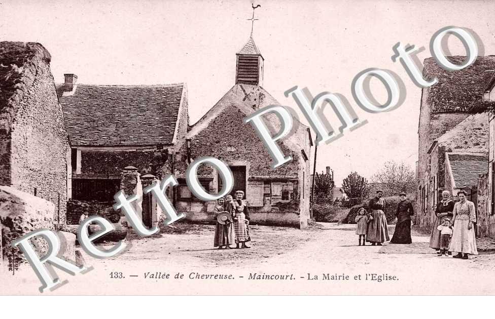 Maincourt - la mairie et l'eglise