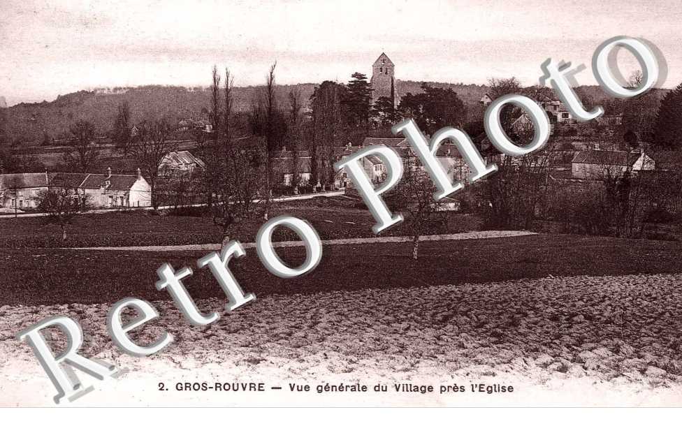 vue generale du village pres l'eglise