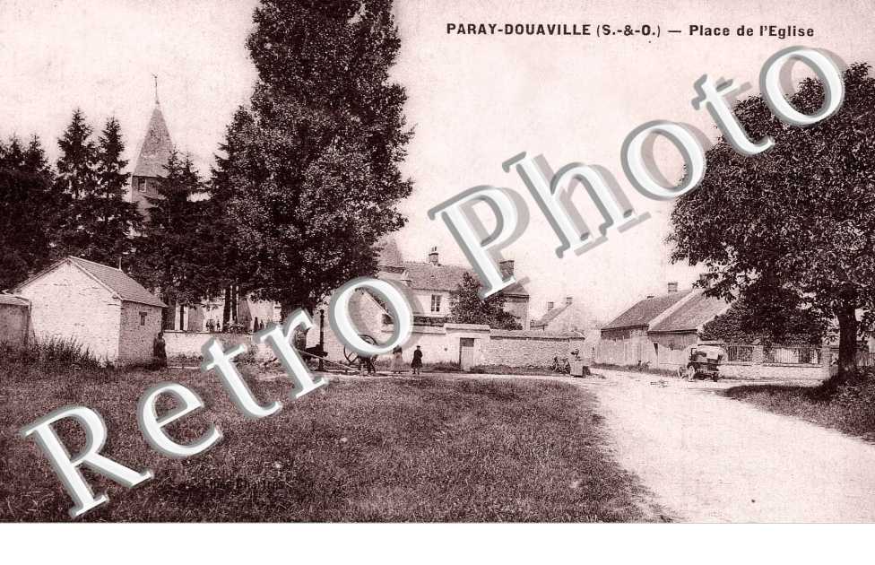 PLACE DE L'EGLISE