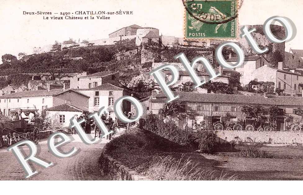 vieux chateau et vallee