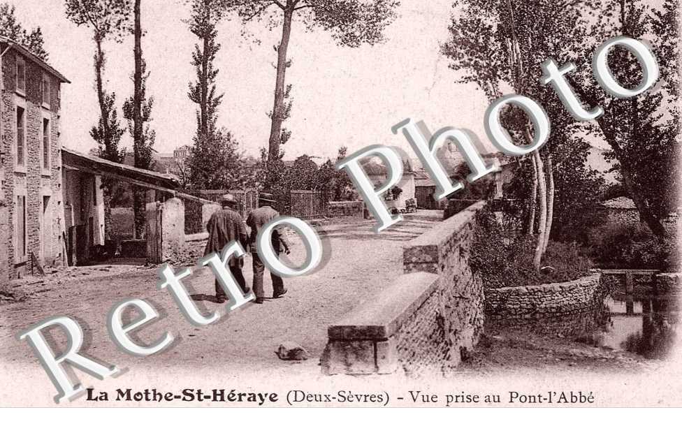 Vue prise au Pont l'Abbe
