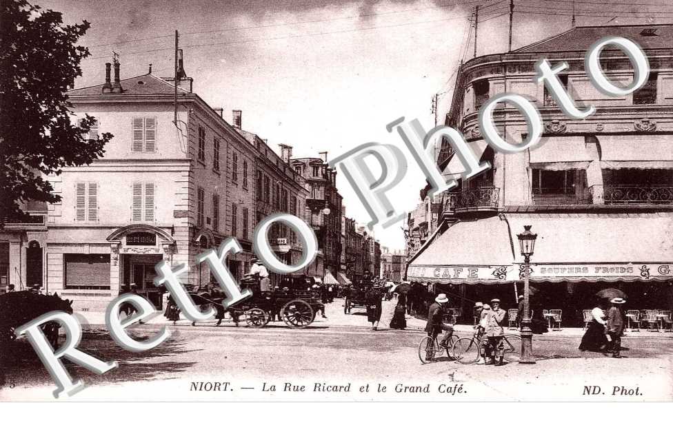La rue Ricard et le Grand Café