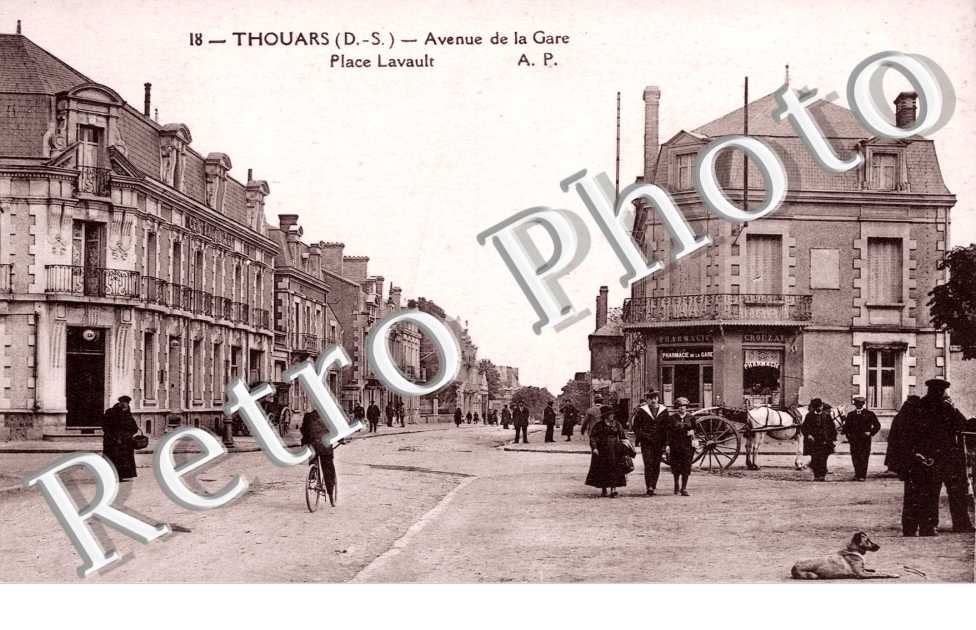 Avenue de la Gare, PLace Lavault