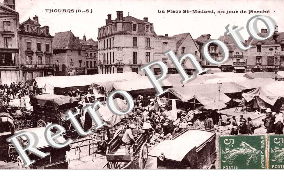 La Place Saint Medard un jour de Marché