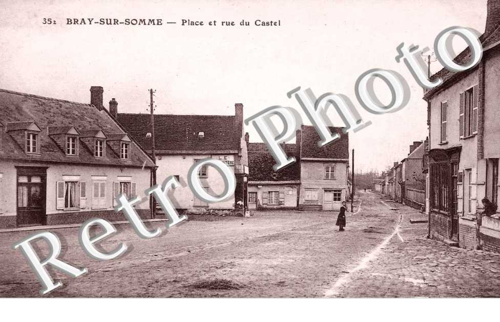Place et rue du Castel