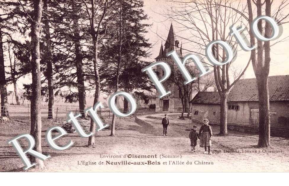 L'Eglise et l'Allee du Chateau