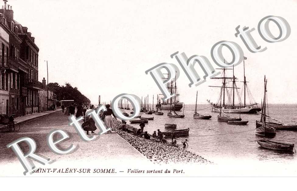 Voiliers sortant du port