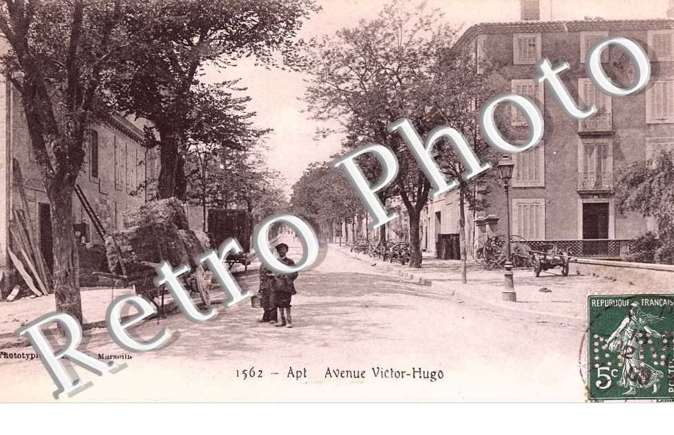 AVENUE VICTOR HUGO