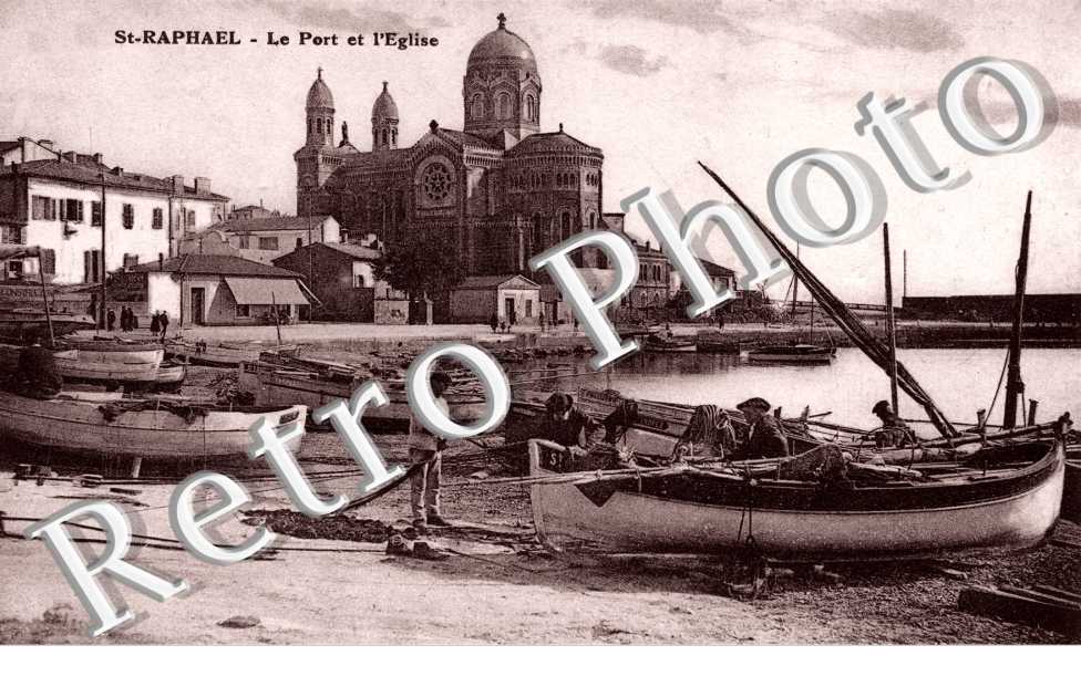 Le port et l'eglise