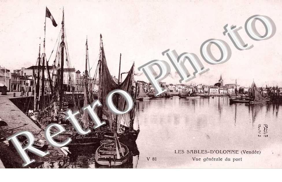 VUE GENERALE DU PORT