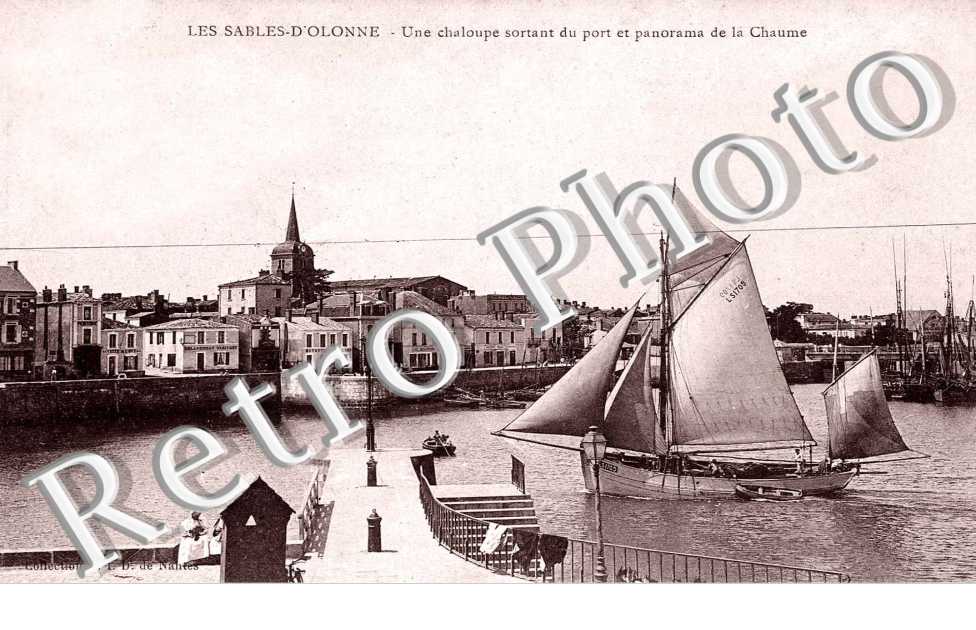 Une Chaloupe sortant du Port et Panorama de la Chaume