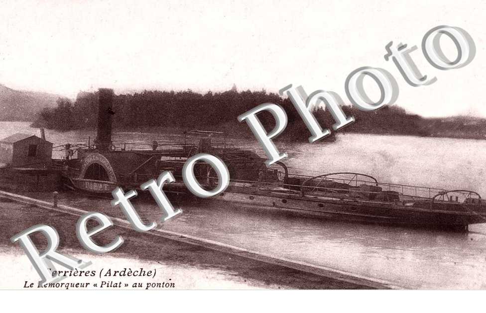 le remorqueur " Pilat " au ponton