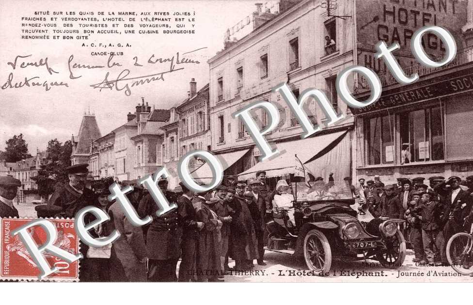situe sur les quais de la marne l'Hotel de l'elephant Journee d'aviation