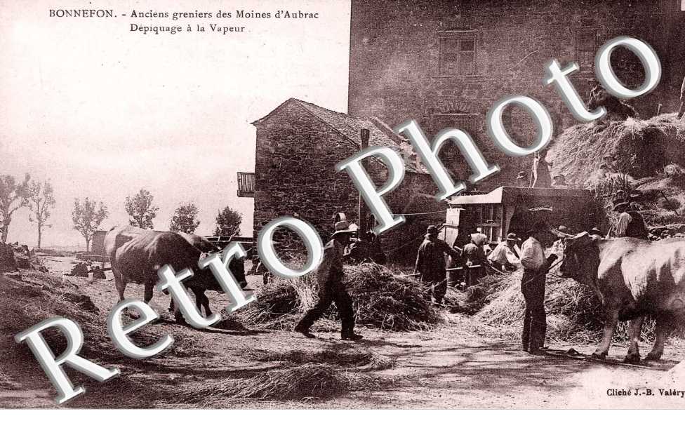 Anciens greniers des moines d'Aubrac - depiquage a la vapeur