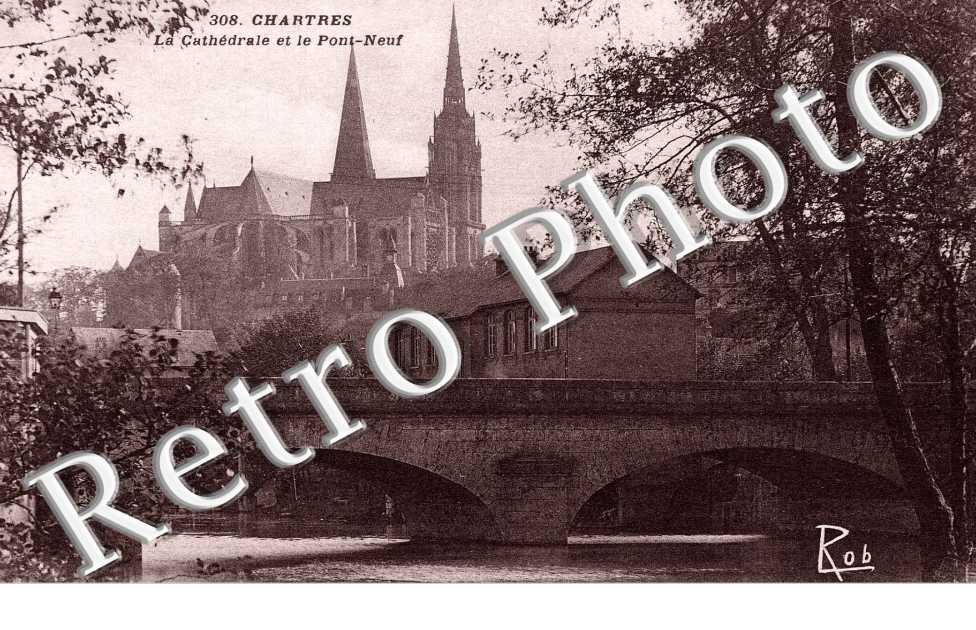 LA CATHEDRALE ET LE PONT NEUF