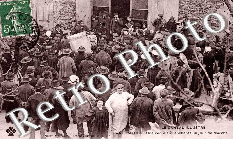 un vente aux encheres un jour de marche