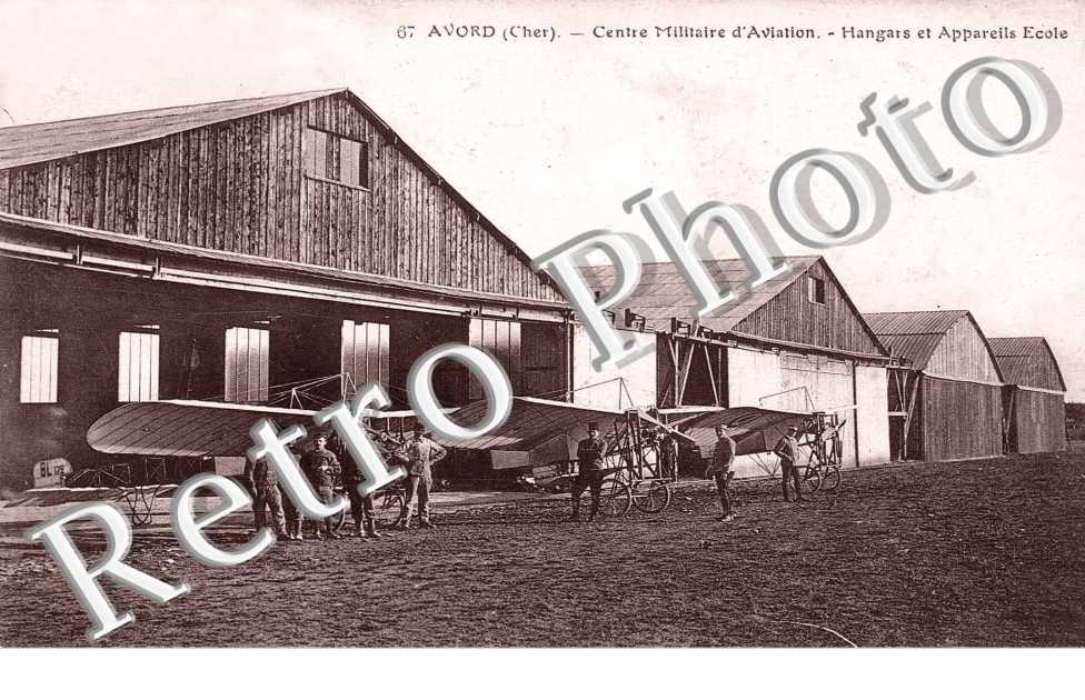 centre militaire d'aviation, les hangars et appareils