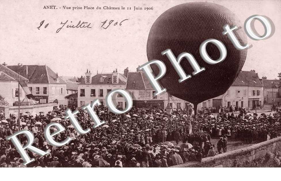 Place du chateau le 11 juin 1906