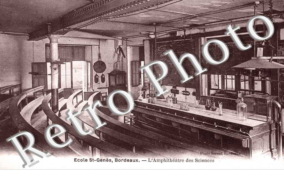 Ecole Saint-Genes L'amphitheatre des Sciences