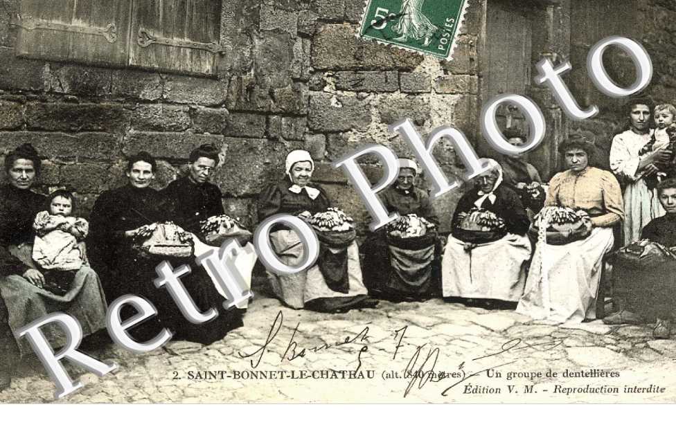 un groupe de dentellieres