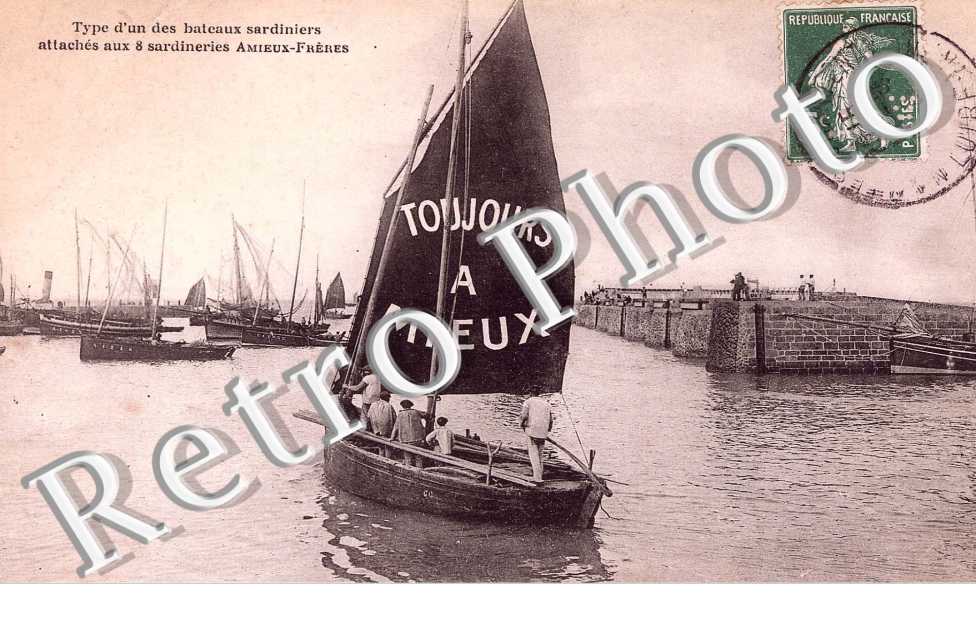 type d'un des bateaux sardiniers attaches aux 8 sardineries amieux freres