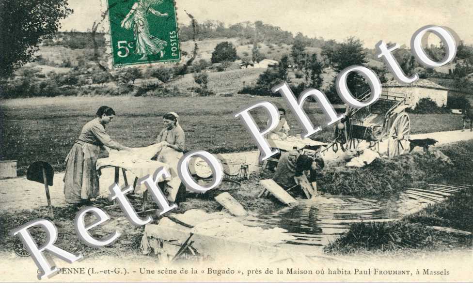 Penne, Une scene de la " Bugado ", pres de la Maison ou habita Paul Froument, a Massels