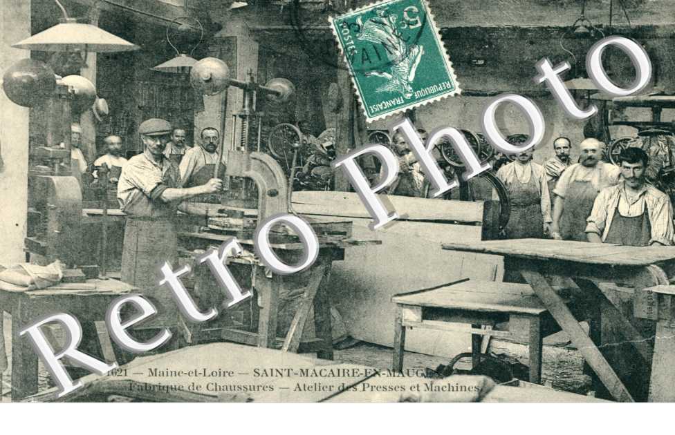 Fabrique de Chaussures, Atelier de Presses et Machines