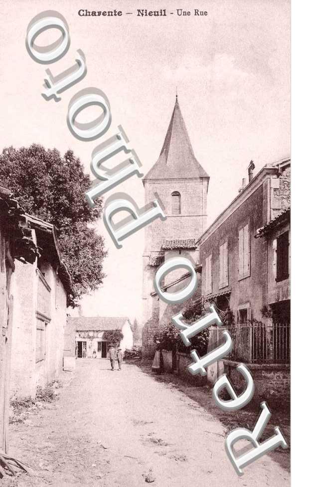 UNE RUE