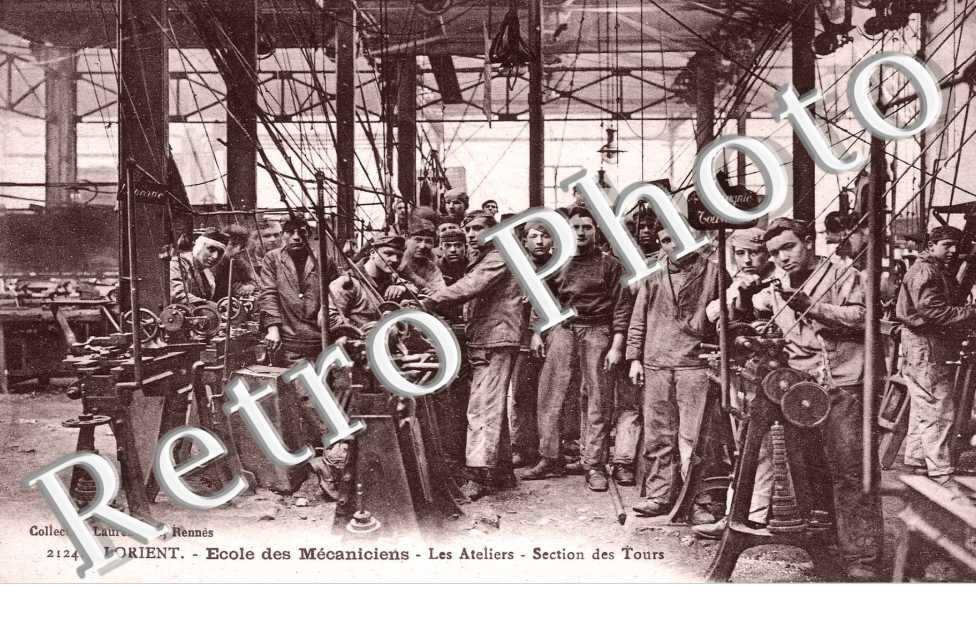 Ecole des Mecaniciens - les ateliers - section des tours